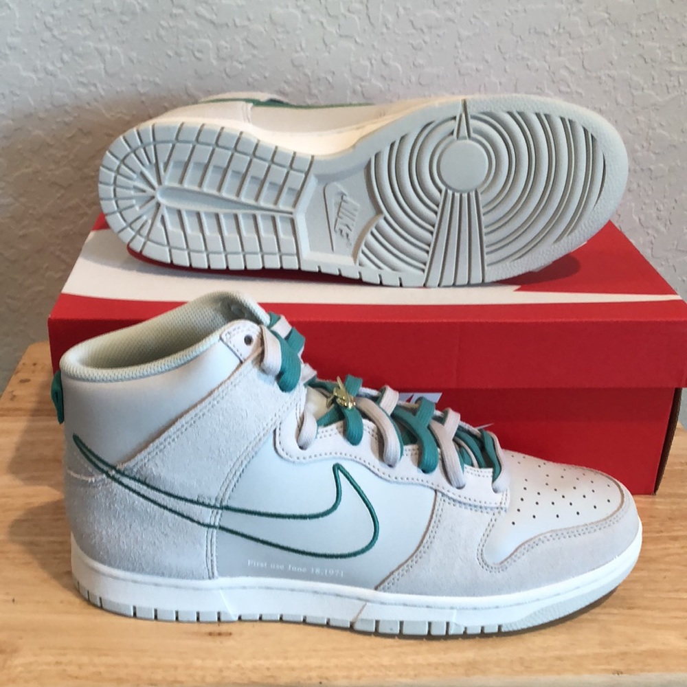 NIKE DUNK HI SE SNEAKERS - Picture 8 of 10